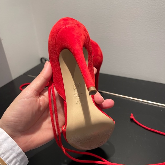 Heels - Picture 13 of 13